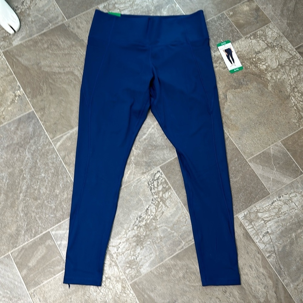 Danskin XL NWOT Navy Blue inseam 28 inches 83% recycled polyester 17% spandex